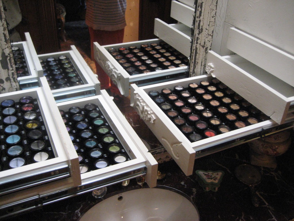 Secret compartments for Makeup